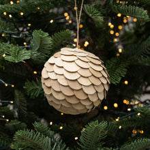 Load image into Gallery viewer, 4&quot; Lamella Bauble